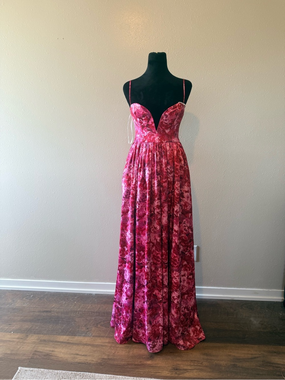 New - Lovers and Friends Mallory Gown in Monet Floral XS Dress - Picture 3 of 6